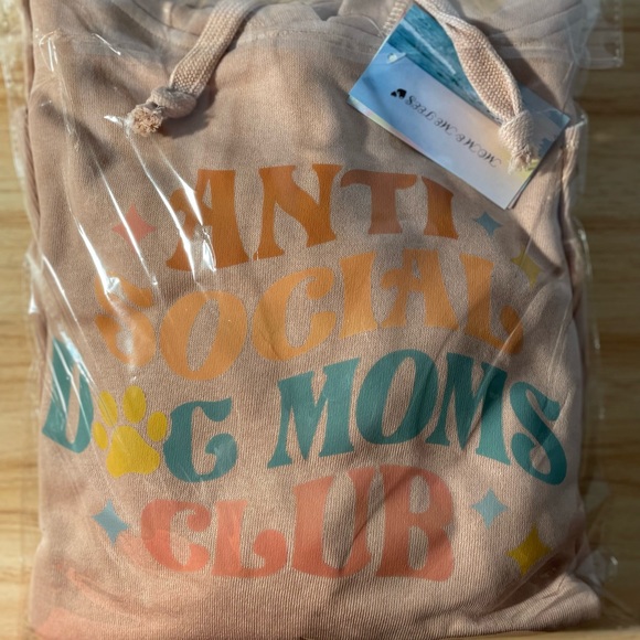 Anti Social Dog Mom Club
Distressed Hoodie - Picture 2 of 5